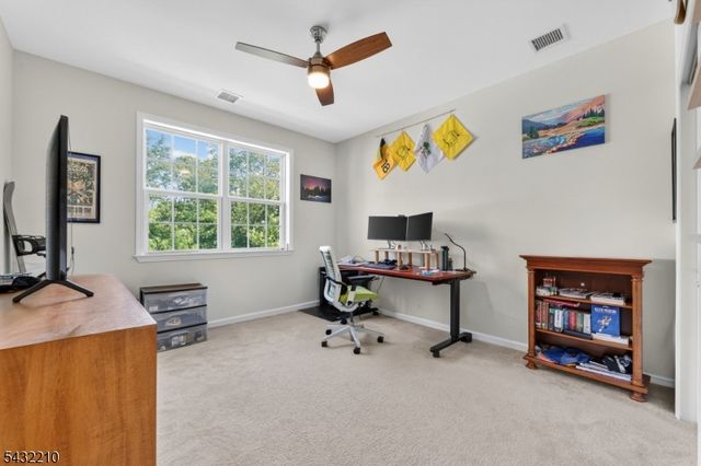 11 Cannon Dr, Pennington Boro, NJ 08534