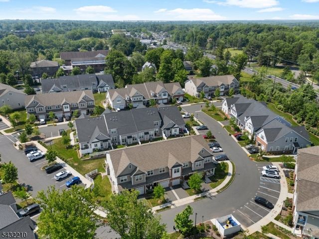 11 Cannon Dr, Pennington Boro, NJ 08534