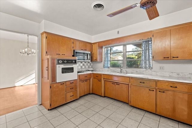 3256 WICKERSHAM COURT, Orlando, FL 32806