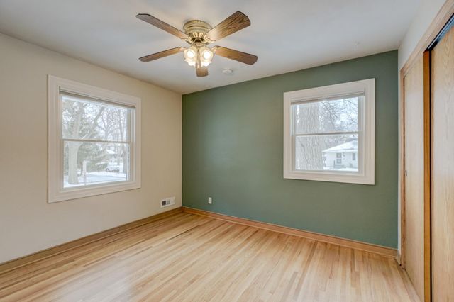 90 Finn Street S, Saint Paul, MN 55105