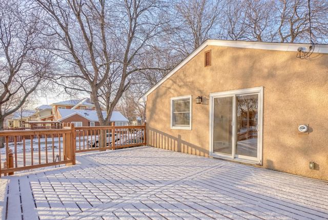 90 Finn Street S, Saint Paul, MN 55105