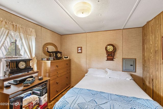 206 ANTHONY Avenue, Interlachen, FL 32148