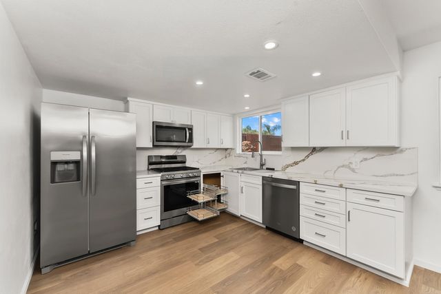 8376 Berman Walk Way, Citrus Heights, CA 95610