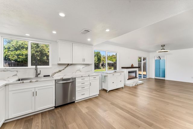 8376 Berman Walk Way, Citrus Heights, CA 95610