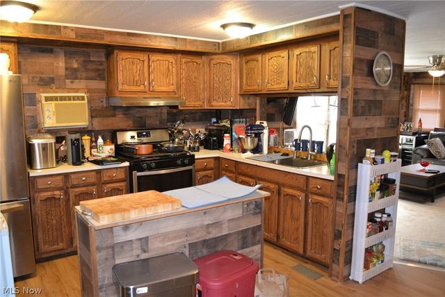 229 Lake Shore Terrace, Warren, OH 44481