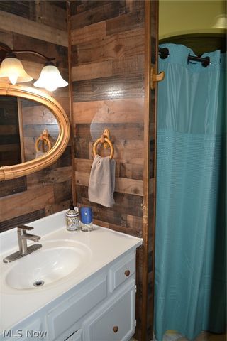 229 Lake Shore Terrace, Warren, OH 44481