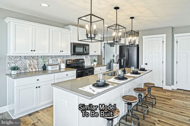 REVERE PLAN AT LOGAN MEADOWS, Dillsburg, PA 17019