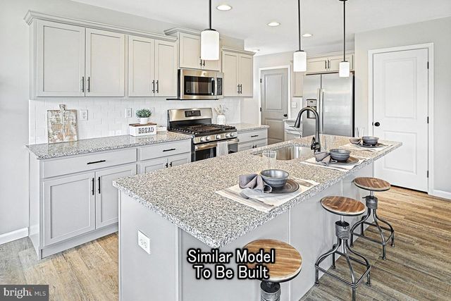 REVERE PLAN AT LOGAN MEADOWS, Dillsburg, PA 17019