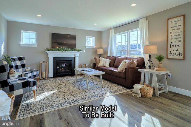 REVERE PLAN AT LOGAN MEADOWS, Dillsburg, PA 17019