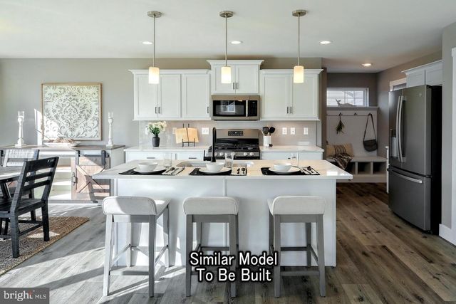 REVERE PLAN AT LOGAN MEADOWS, Dillsburg, PA 17019