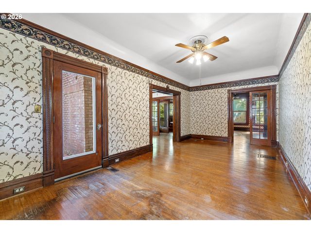 2022 N WILLAMETTE Blvd, Portland, OR 97217