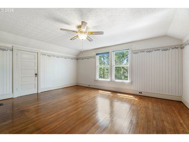2022 N WILLAMETTE Blvd, Portland, OR 97217