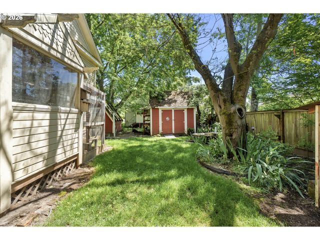 2022 N WILLAMETTE Blvd, Portland, OR 97217