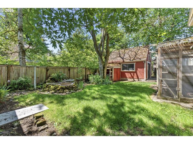 2022 N WILLAMETTE Blvd, Portland, OR 97217