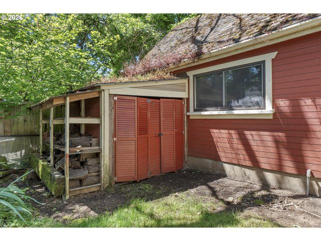 2022 N WILLAMETTE Blvd, Portland, OR 97217