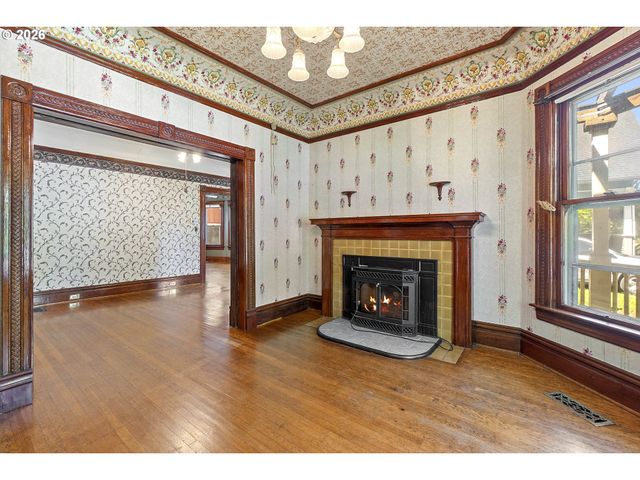 2022 N WILLAMETTE Blvd, Portland, OR 97217