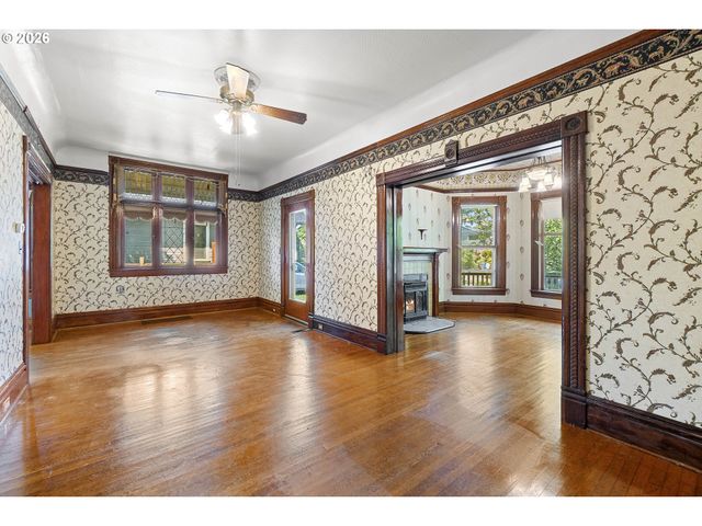 2022 N WILLAMETTE Blvd, Portland, OR 97217
