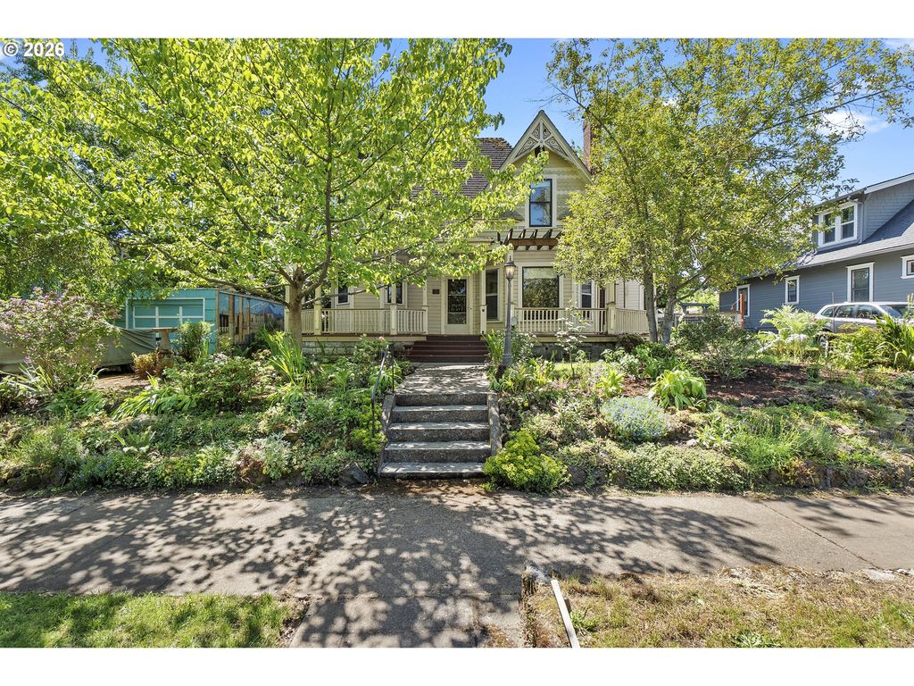 2022 N WILLAMETTE Blvd, Portland, OR 97217