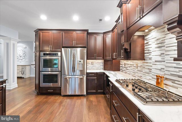 311 SAINT JAMES DR, Langhorne, PA 19047