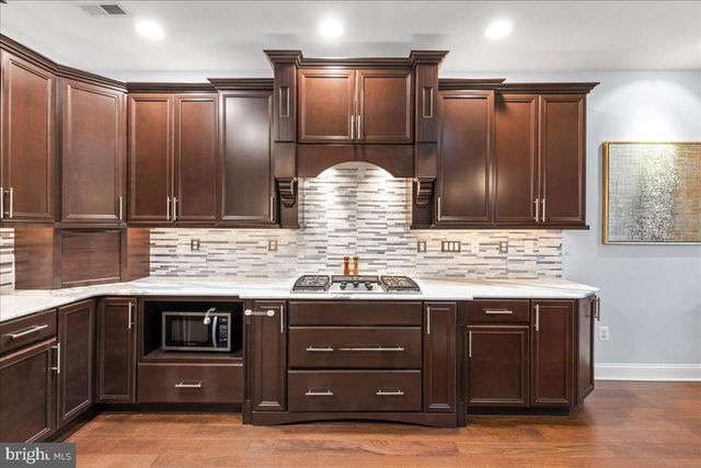 311 SAINT JAMES DR, Langhorne, PA 19047