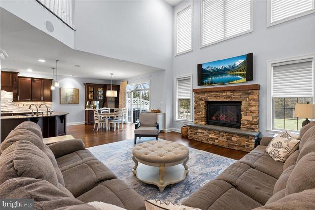 311 SAINT JAMES DR, Langhorne, PA 19047