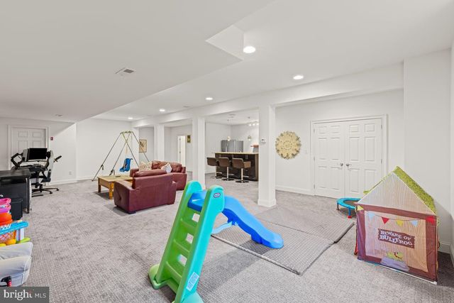 311 SAINT JAMES DR, Langhorne, PA 19047