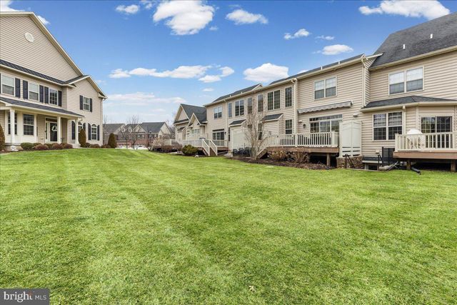 311 SAINT JAMES DR, Langhorne, PA 19047