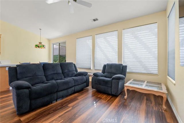 943 Sarazen, Hemet, CA 92543