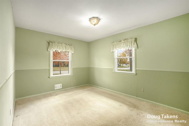 1129 Elmwood Drive, Jenison, MI 49428