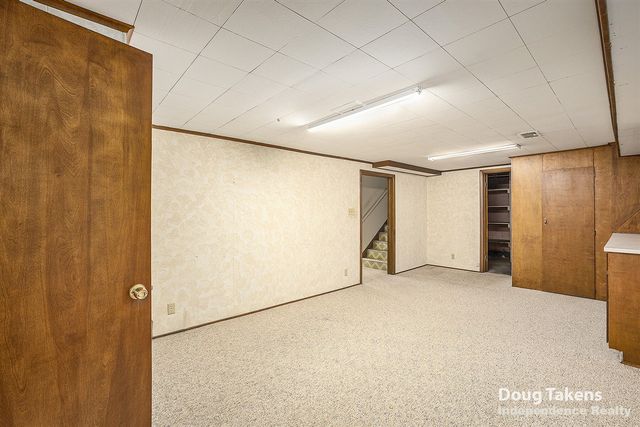 1129 Elmwood Drive, Jenison, MI 49428