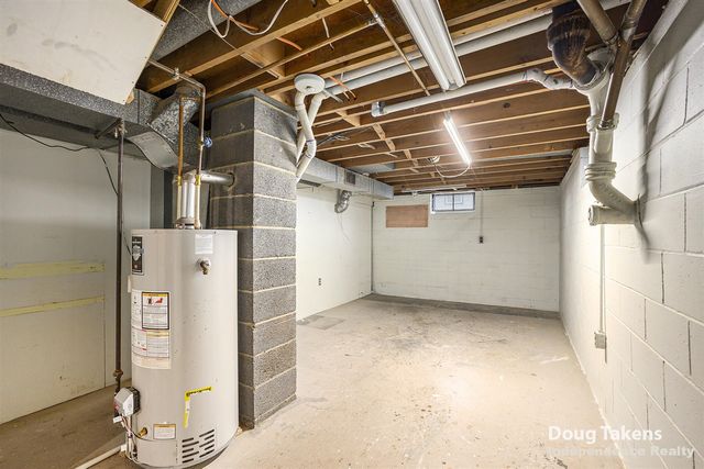 1129 Elmwood Drive, Jenison, MI 49428