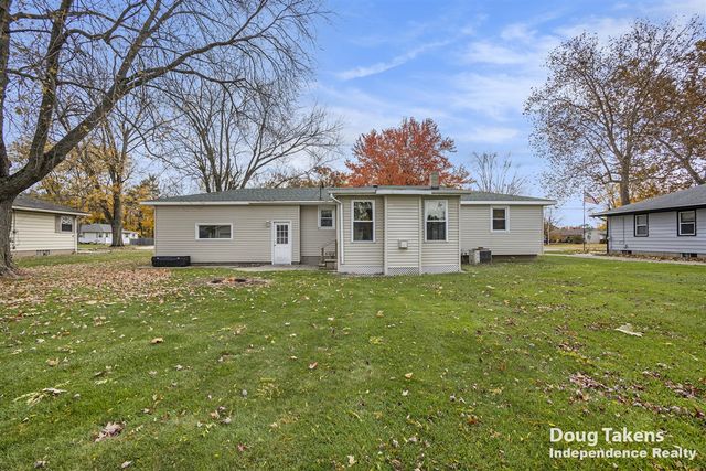 1129 Elmwood Drive, Jenison, MI 49428