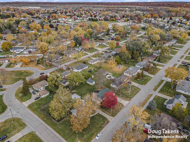 1129 Elmwood Drive, Jenison, MI 49428