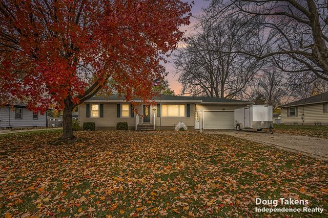 1129 Elmwood Drive, Jenison, MI 49428