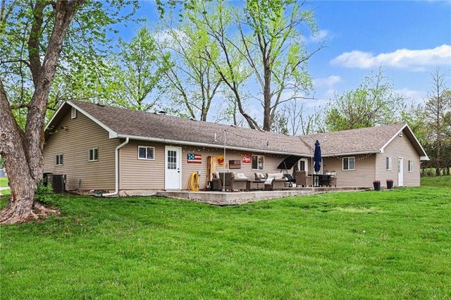 17813 Thompson Road, Holt, MO 64048
