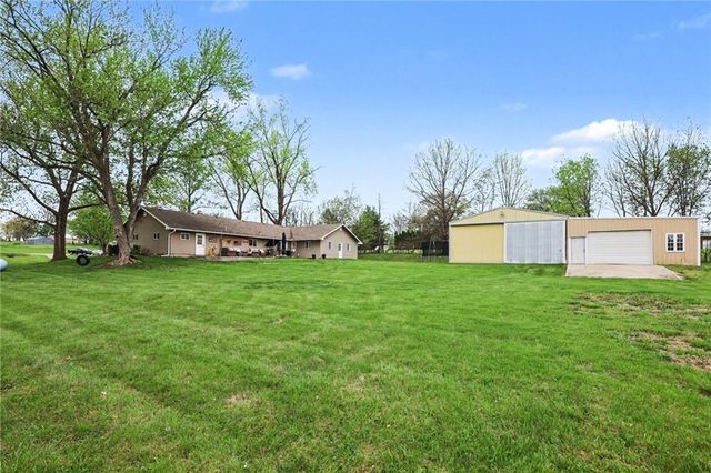 17813 Thompson Road, Holt, MO 64048