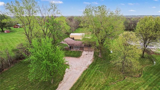 17813 Thompson Road, Holt, MO 64048