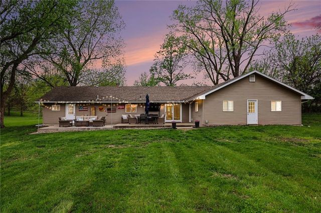 17813 Thompson Road, Holt, MO 64048