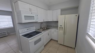 16951 NE 18th Avenue 14, Miami, FL 33162