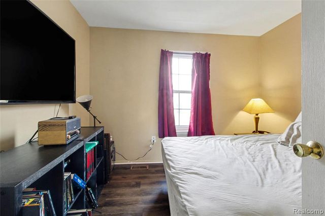 24419 Bashian Drive, Novi, MI 48375