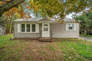 72 Leeds St, Worcester, MA 01606