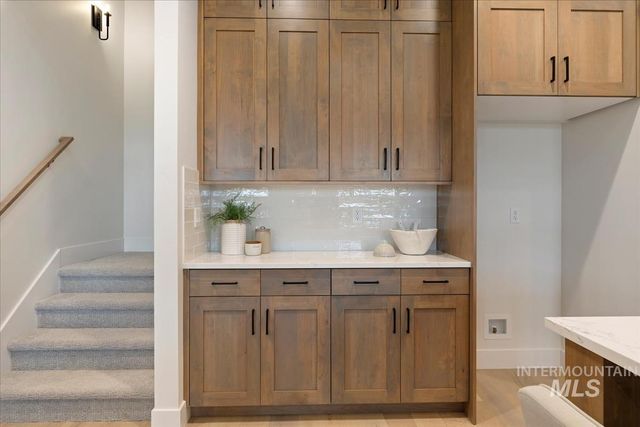 232 S Fusion Ave, Kuna, ID 83634