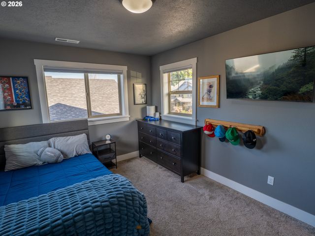 115 Ne MEGAN Dr, Estacada, OR 97023