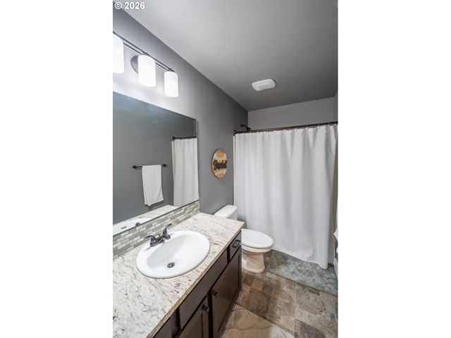 115 Ne MEGAN Dr, Estacada, OR 97023