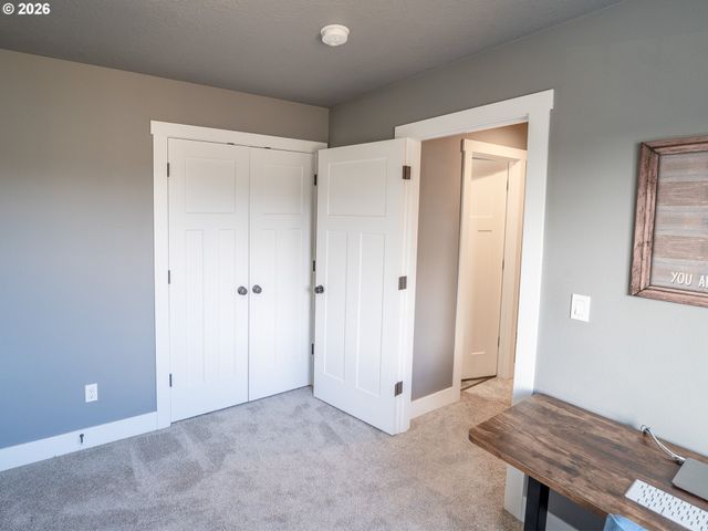 115 Ne MEGAN Dr, Estacada, OR 97023