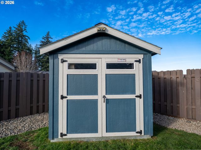 115 Ne MEGAN Dr, Estacada, OR 97023