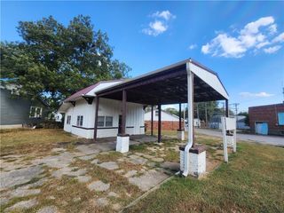 301 N Main Street, Butler, MO 64730