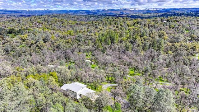 6930 Loggers Hollow Rd, Somerset, CA 95684