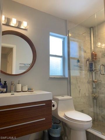 683 102nd AVE N, Naples, FL 34108
