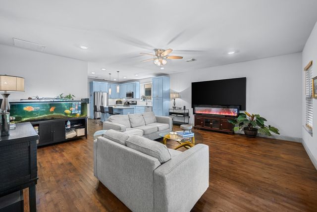 7518 Morton Street, Dallas, TX 75209
